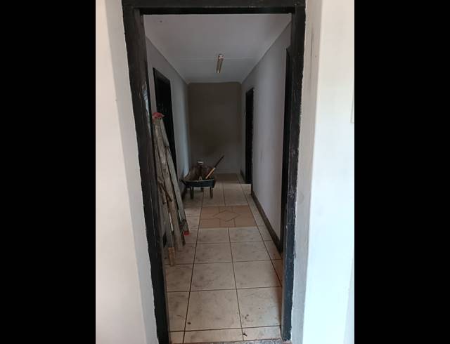 2 BEDROOM HOUSE TO LET IN KOOKRUS
